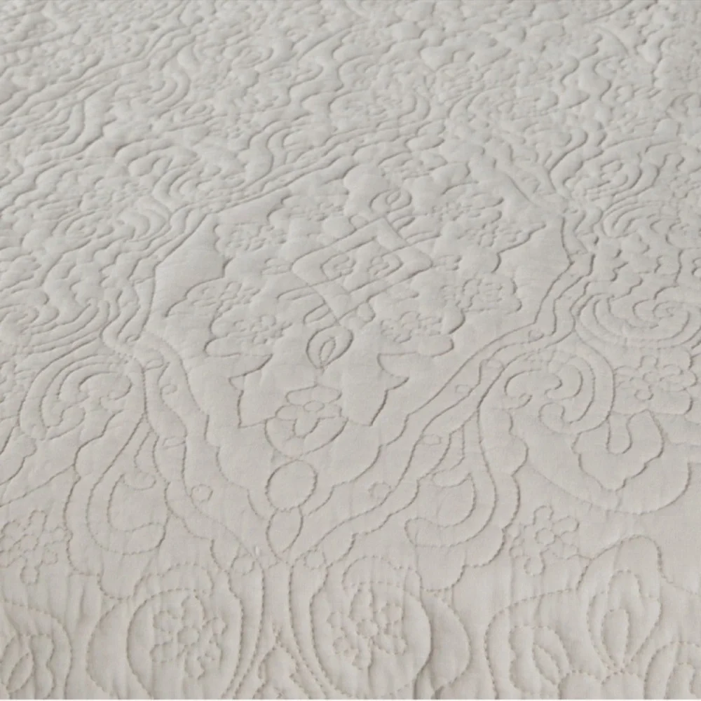 🎉LAST PIECE🎉TAHARI HOME Embroidered‎ Quilt Set